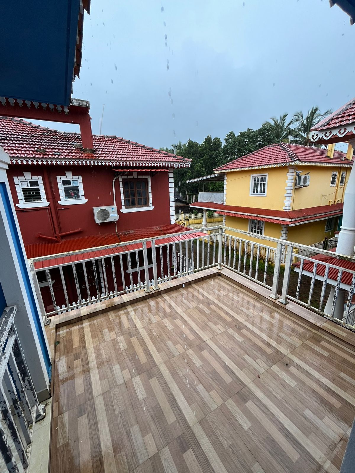 Spacious 4 Bedroom Bungalow in Mandopa, Navelim