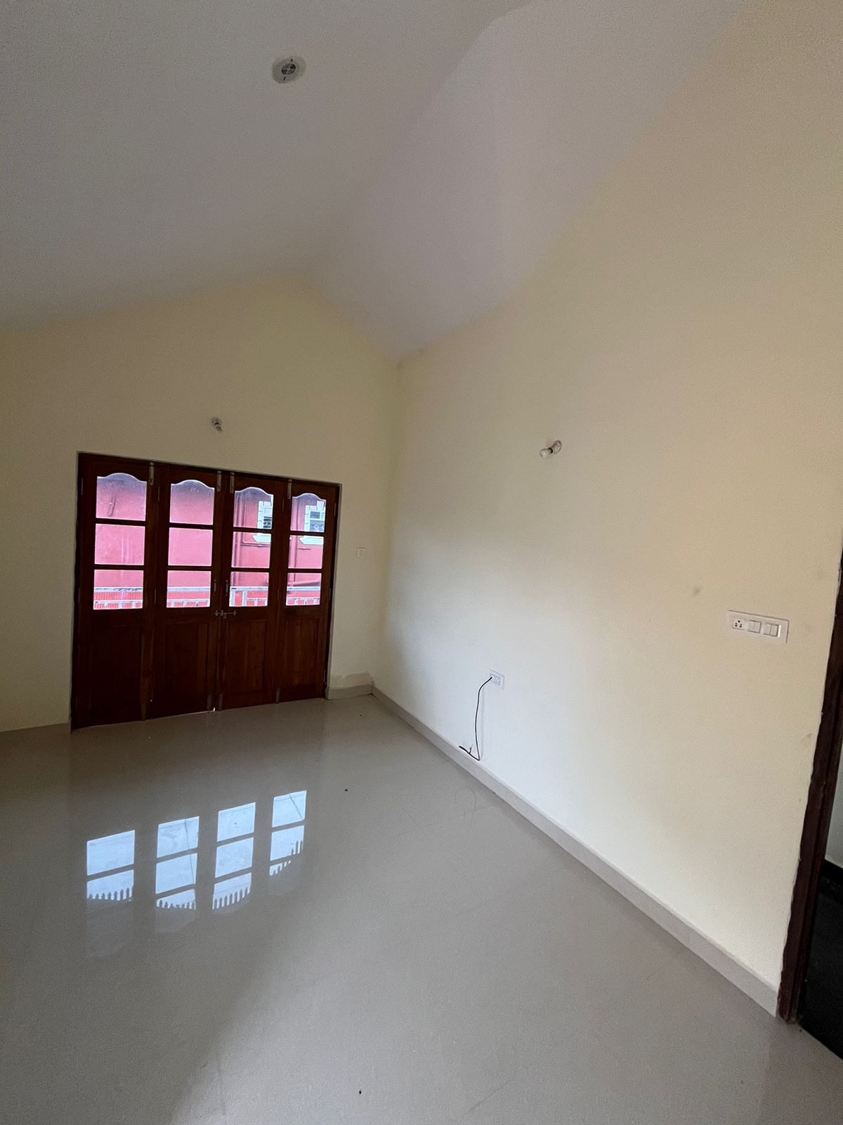 Spacious 4 Bedroom Bungalow in Mandopa, Navelim